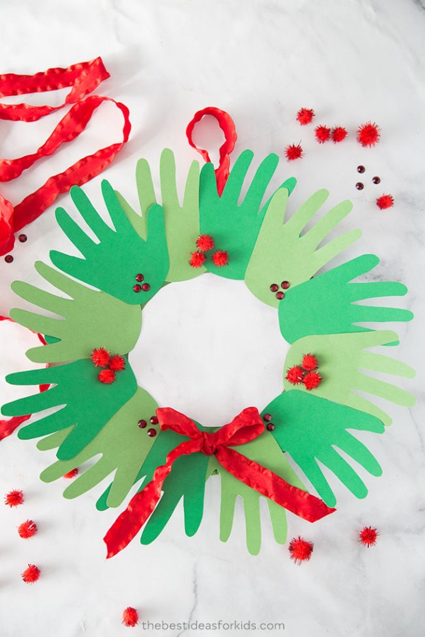 Handprint-Wreath