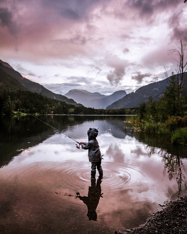 casting til sunset photo by ricardo lau
